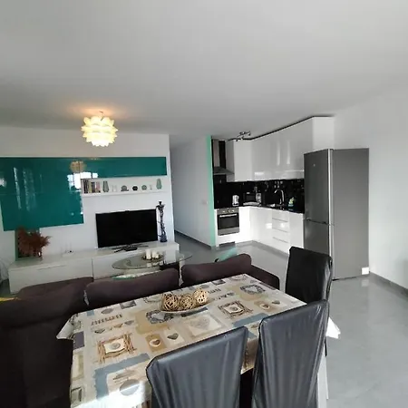 Holiday home Loma In